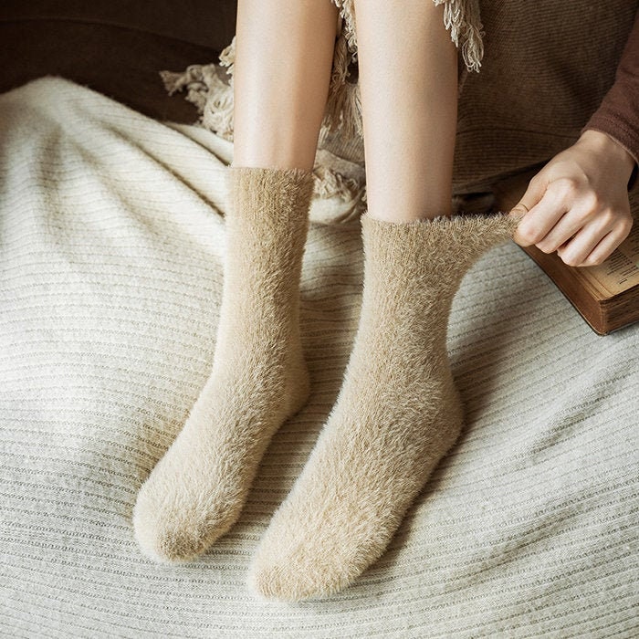 Polly Fuzzy Crew Chaussette | Beige | Chaussettes douillettes de la maison