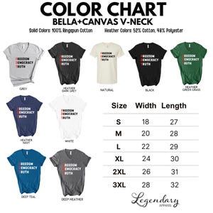 Op de afbeelding: Kleurenkaart voor Bella+Canvas V-hals T-shirts. Effen kleuren zijn 100% Ringspun Katoen en Heather kleuren zijn 52% Katoen, 48% Polyester. Shirts zijn verkrijgbaar in verschillende kleuren met de tekst "FREEDOM DEMOCRACY TRUTH". Maattabel inbegrepen.