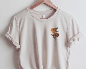 Wildflower Vintage Graphic Tee | Orange Marigolds Oversized T-Shirt | Boho Shirt Flower Lover Shirt | T-Shirt Shirt for Women | Gift B