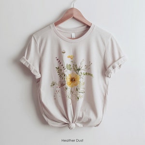 Wildflowers Graphic T-Shirt for Women graphic wildflower shirt Hiking Outdoor Camping Botanical Oversized T-Shirt Heather Dust