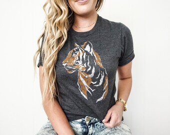 Womens tiger graphic tee Clearance