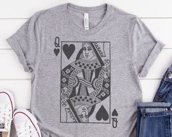 Queen of Hearts Oversized Graphic Tee Shirt for Women | Women&#39;s T-Shirt Vintage Feminist Tee | Playing Cards | Gift for her (B)
