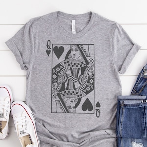 Queen of Hearts Oversized grafisch T-shirt voor dames | Dames T-shirt Vintage feministisch T-shirt | Speelkaarten | Cadeau voor haar (B)