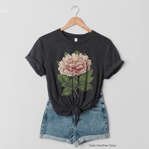Flower Graphic tshirt | Floral Graphic Tee | Wildflower Shirt for women | Vintage Style Aesthetic Clothing | Oversized style