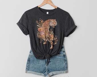 Graphic Tee Shirt | Tiger Graphic Tee | Trendy Shirt for women | Vintage Style Aesthetic Clothing | Oversized style