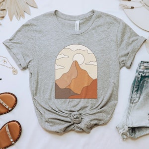 Neutral Landscape Abstract Mountain Geometric Desert Sunset Art T-Shirt Night Sky Stars Minimalist Boho Graphic Shirt for Women