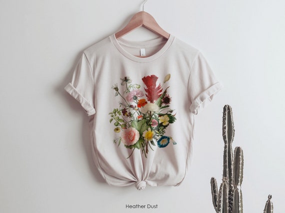 Graphic Tee Shirt for Women Vintage Wildflower Oversized T-shirt