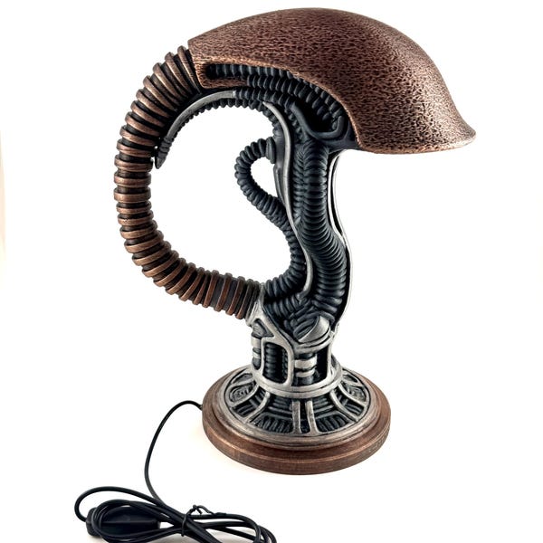 Xeno GigerスタイルのUSBプラグ付きLEDデスクランプ