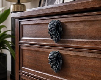 Predator drawer and cabinet knob (pair)