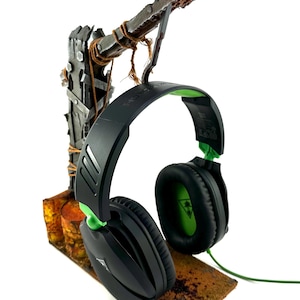 ユニークなベーシックヘッドホン、コントローラー、電話スタンドのジオラマゲーム装飾 画像 8