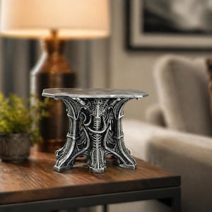 Giger dekorativ bordsdetalj