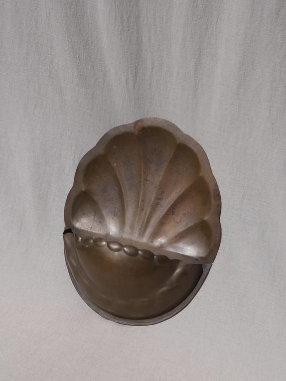VTG Brass Regency Shell Wall Pocket