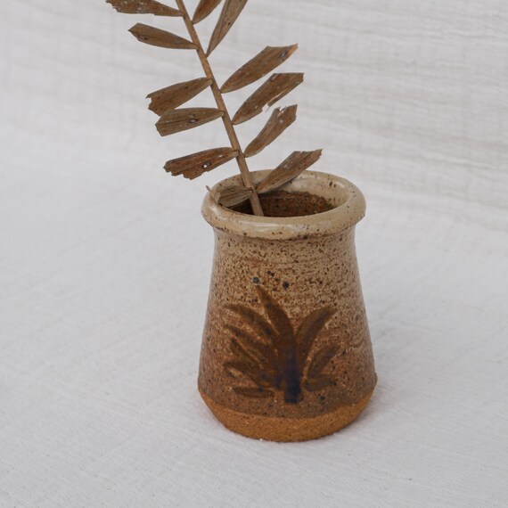 Palm Glazed Pottery Bud Vase || Utilitarian Decorative Accent || Vessel Tableware || Sustainably Sourced