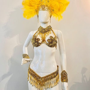 Traje completo oro amarillo