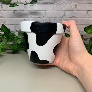 Handgeschilderde bloempot van 4,5 inch met koeprint