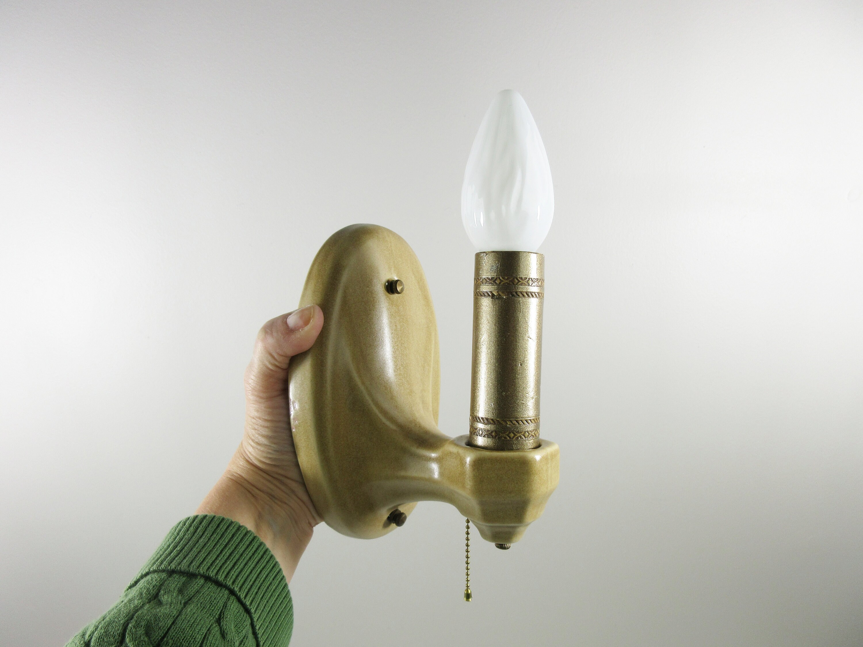 Design Classics Lighting Contemporary Single Light Sconce with