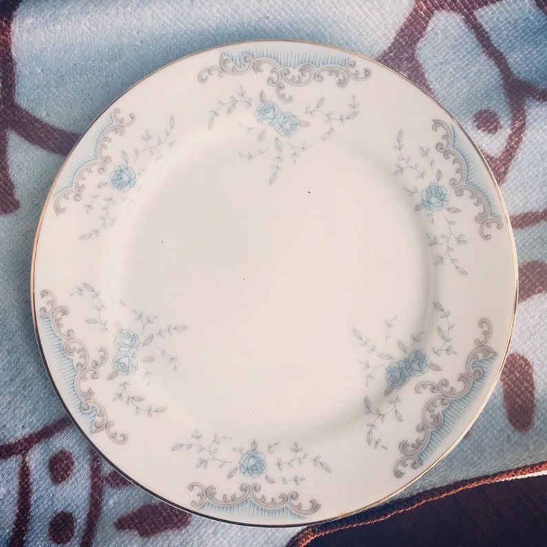 Dalton Seveille Dish W