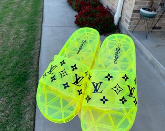 louis vuitton jelly slides