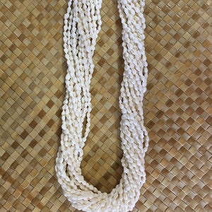 White Nasa Shell Lei- 28 inch