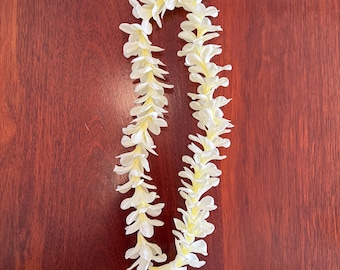 Plumeria Lei 45'' (Artificial)