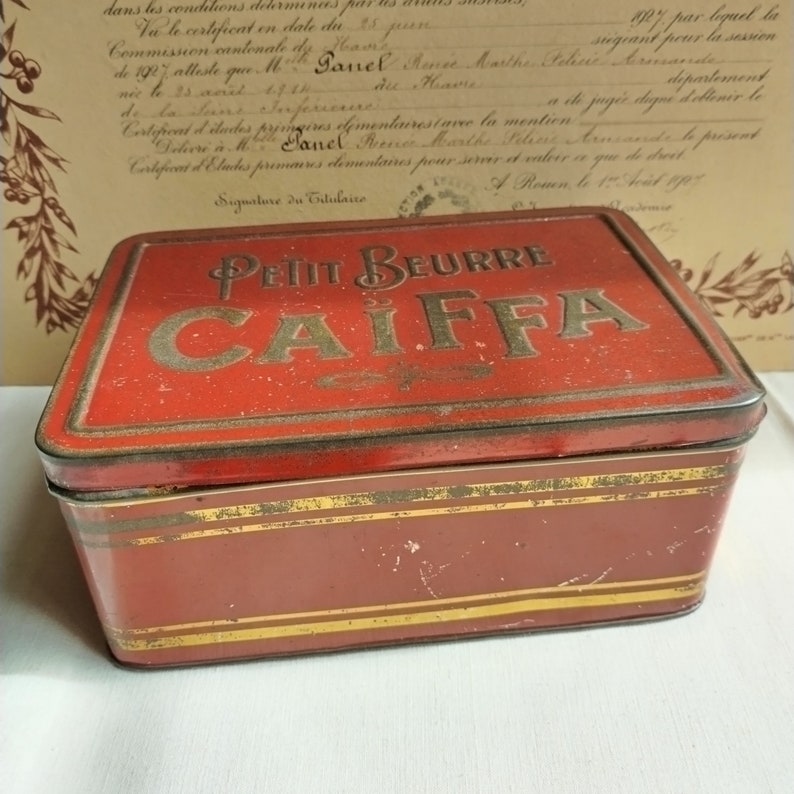 French antique tin box, Caïffa biscuits red and gold metal box, early XX th century image 2