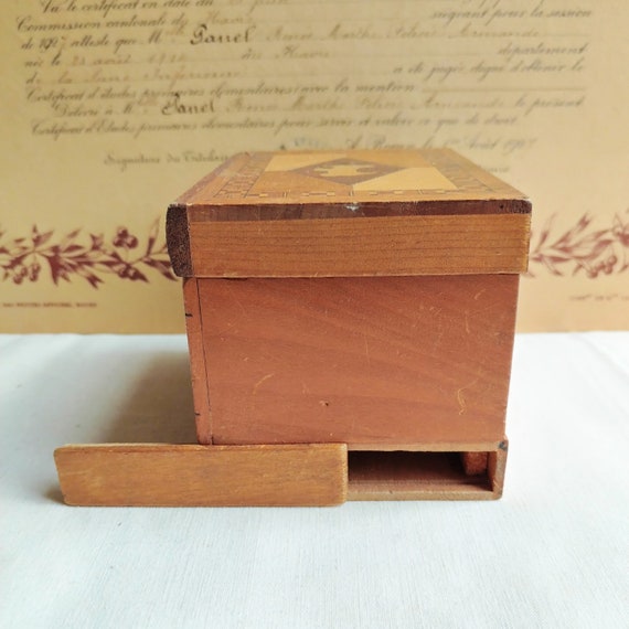Antique mystery jewelry box with secret compartme… - image 6