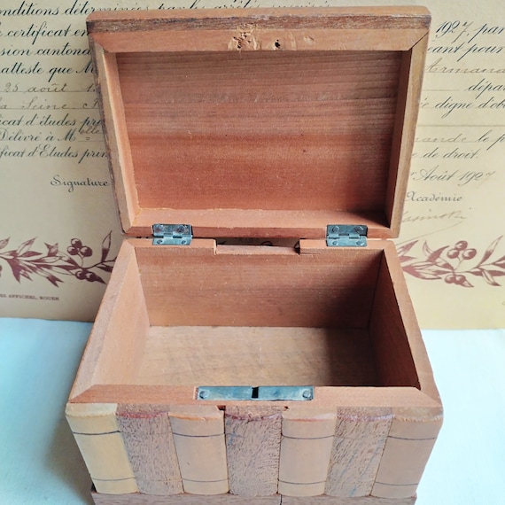 Antique mystery jewelry box with secret compartme… - image 3