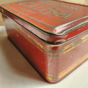 French antique tin box, Caïffa biscuits red and gold metal box, early XX th century image 5