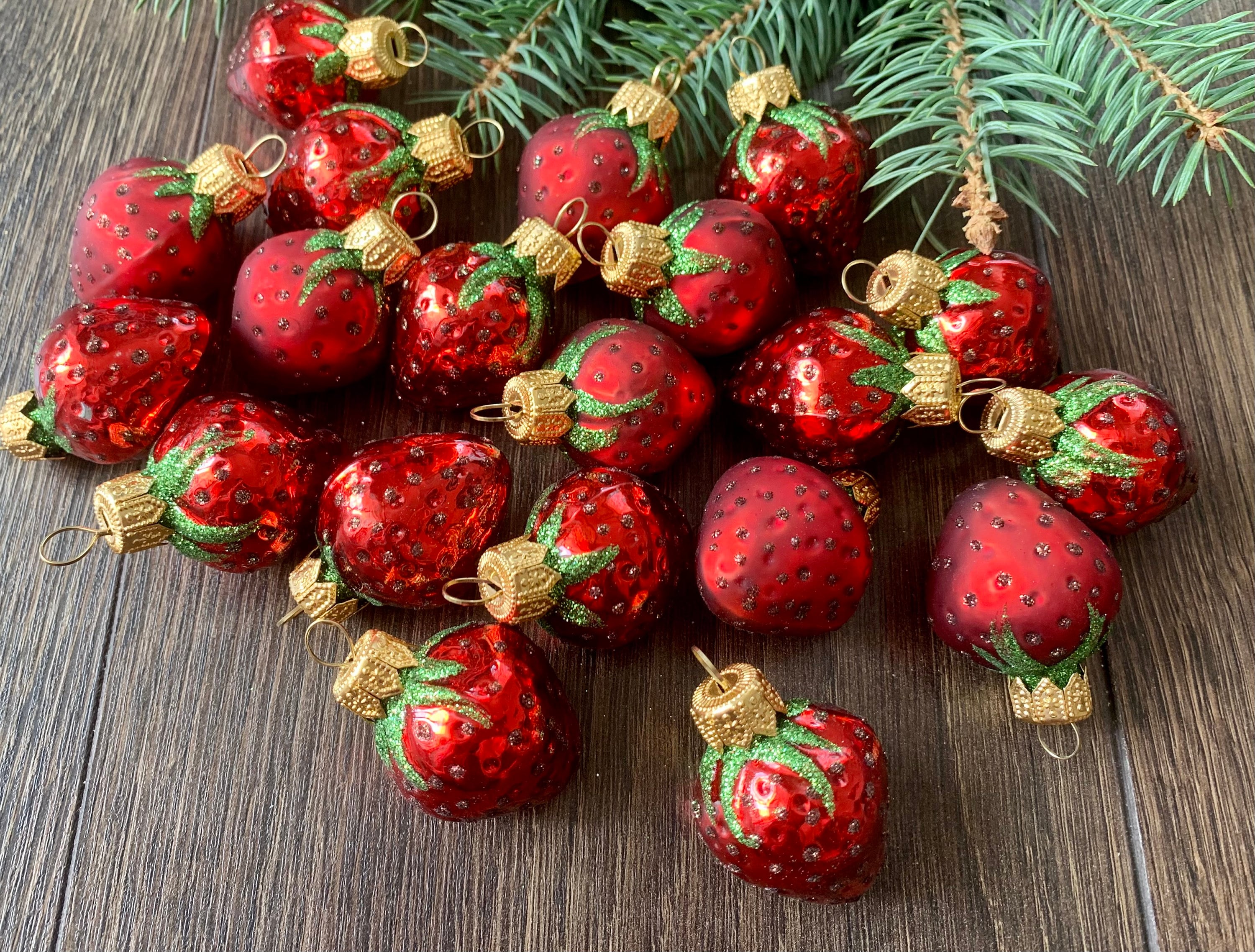 【55dice さま】 vintage ornament ❀ トランペット Red Rhinestone Glass Ball Ornament – EZLD.co