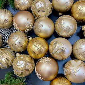 10 Luxurious Gold Glass Christmas Ornaments – Handmade Set for Elegant Holiday Decor