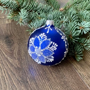 Blue hand-painted christmas glass ornaments,custom ornaments,Hand painted Christmas tree glass ornament ,Christmas decoration 2022
