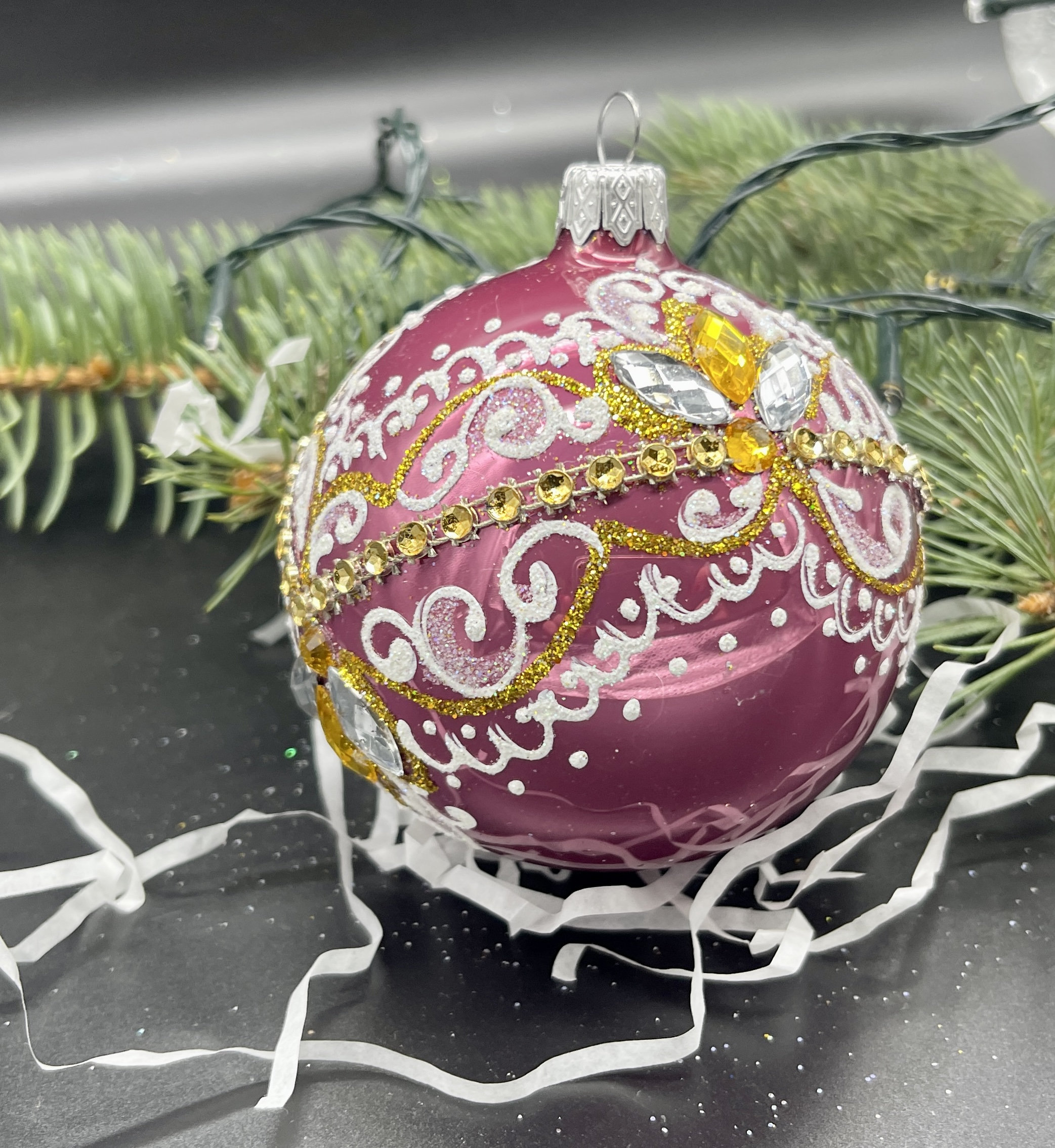 ピンクの手描きクリスマスガラスオーナメント、手作りクリスマスツリー