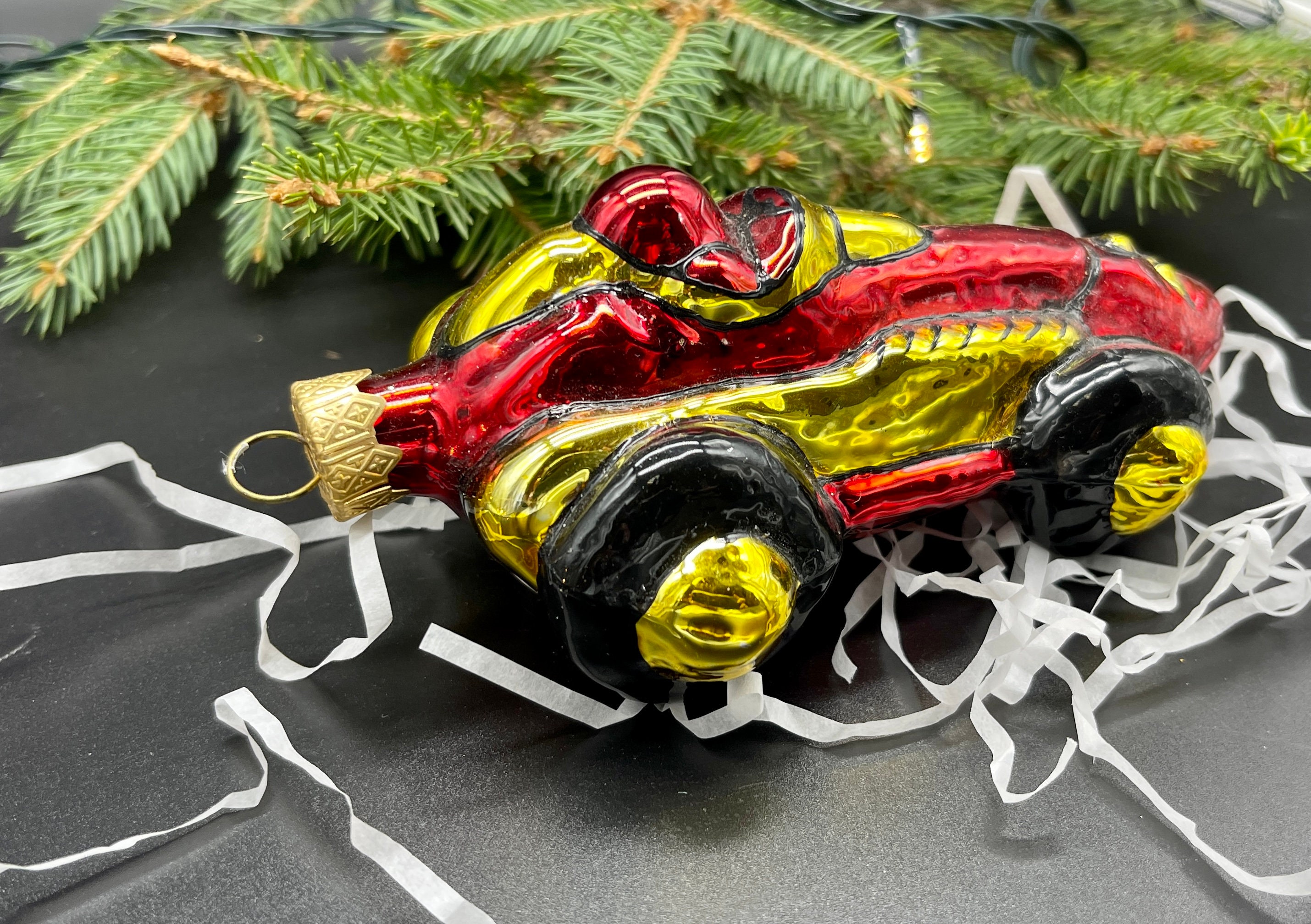 Decorative Glass ornament Red Car & Christmas tree - RENIO&CLARK