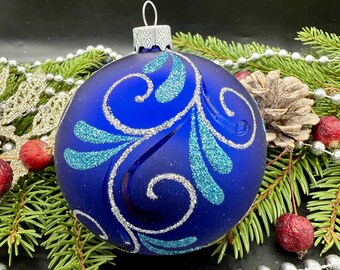 Blaue handbemalte Weihnachtsglasornamente, handgefertigtes Glas, Weihnachten 2025, Weihnachtsdekoration, Geschenkideen, Winterdekoration, handgefertigte Weihnachtsdekoration
