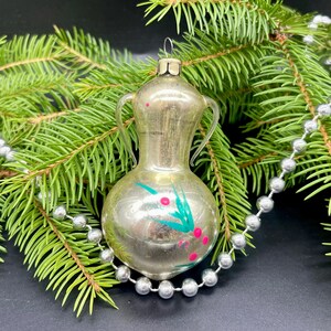 Vintage vaze Christmas glass ornament , vintage christmas,Retro Christmas, 1950s christmas decoration,Gifts ideas,Holiday decor