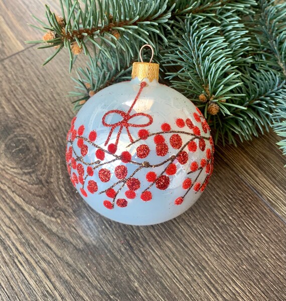 White christmas glass sale ornaments