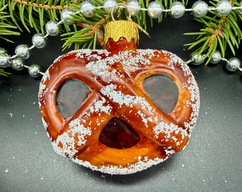 TOMガラス　メタル　ケース　REISMAN PRETZELS アメリカ Vintage Reisman's Large Metal Pretzel Tin 12