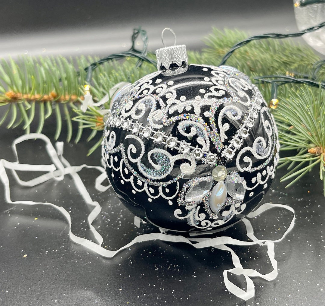 黒の手描きクリスマスガラスオーナメント、手作りクリスマスツリー