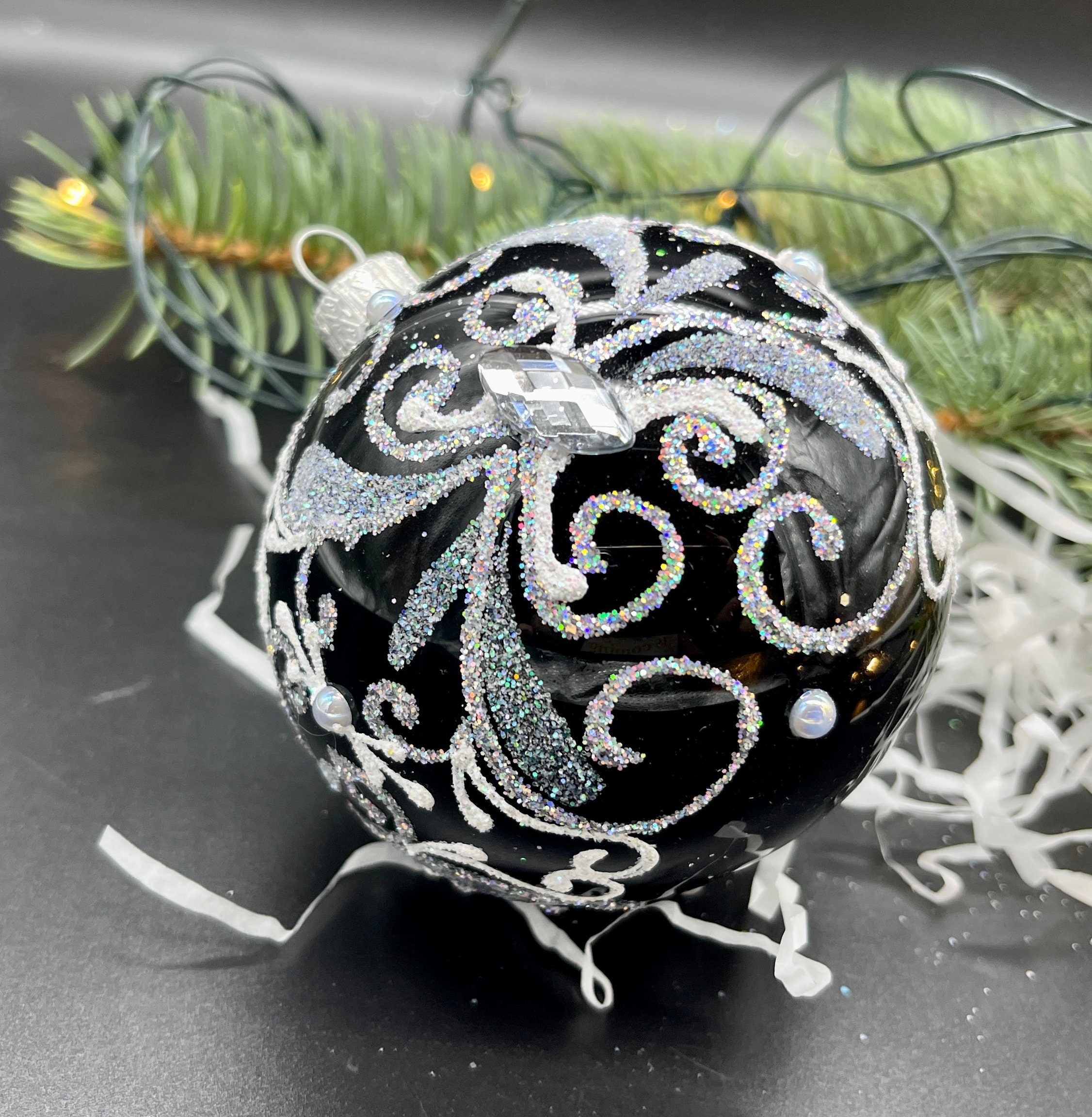 Black glass 2024 christmas ornaments