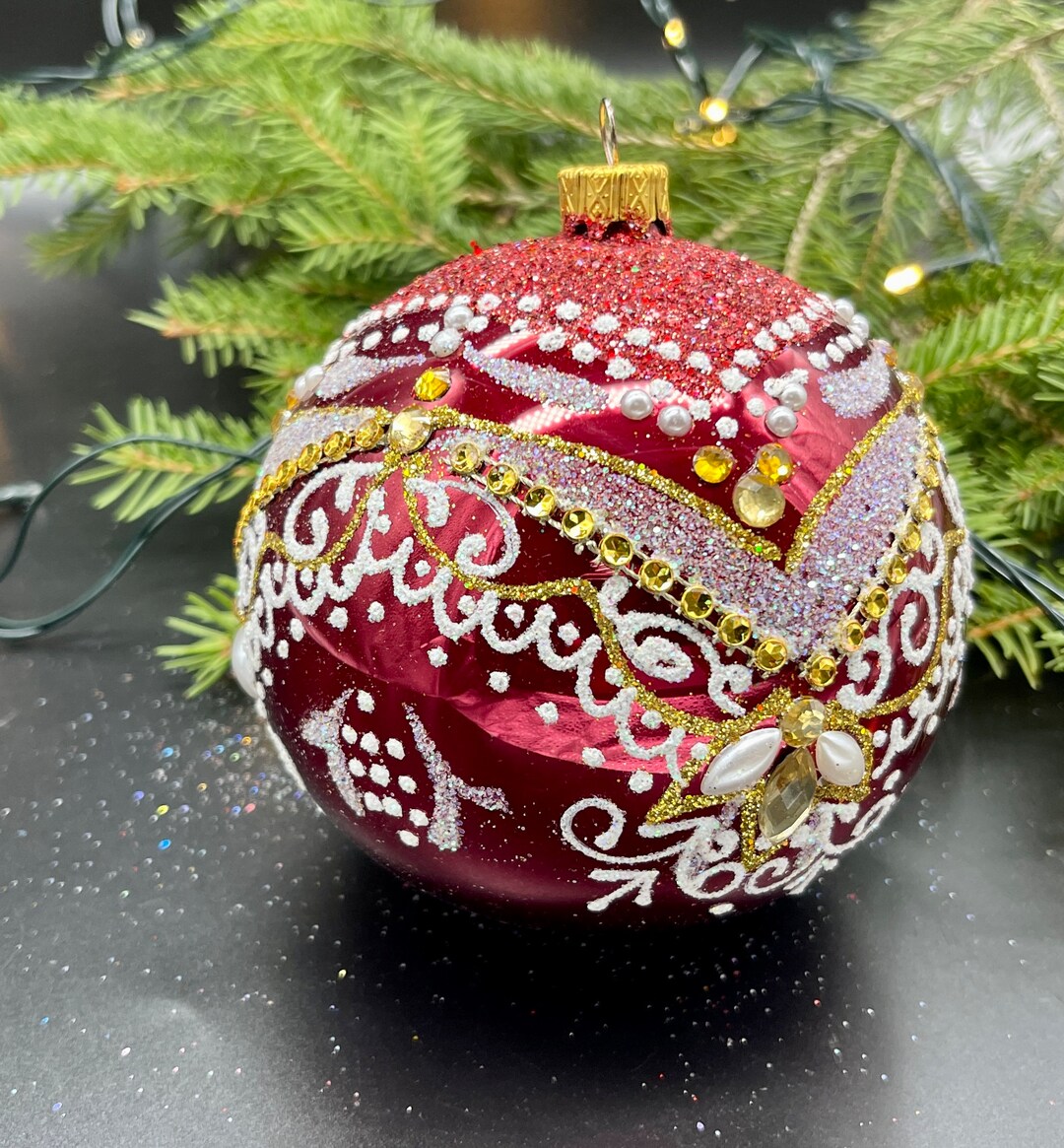 大きな赤い手描きのクリスマスガラスオーナメント、手作りのクリスマス