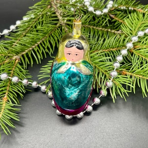 Vintage matryoshka Christmas glass ornament , vintage christmas, Retro Christmas, 1950s christmas decoration, Gifts ideas, Holiday decor