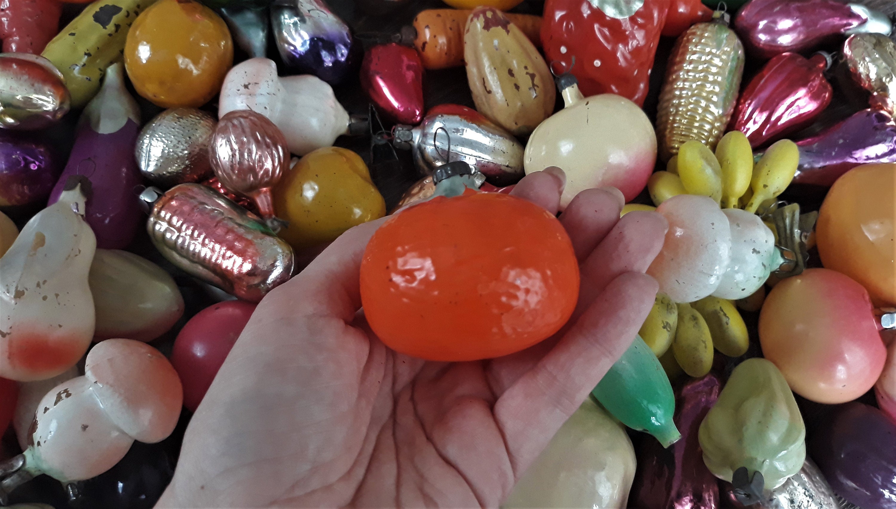 ソビエト 箱入り ミニガラスオーナメントセット 28個 ヴィンテージ 50個のフルーツ野菜ガラスオーナメントセット、1950年代のソビエト