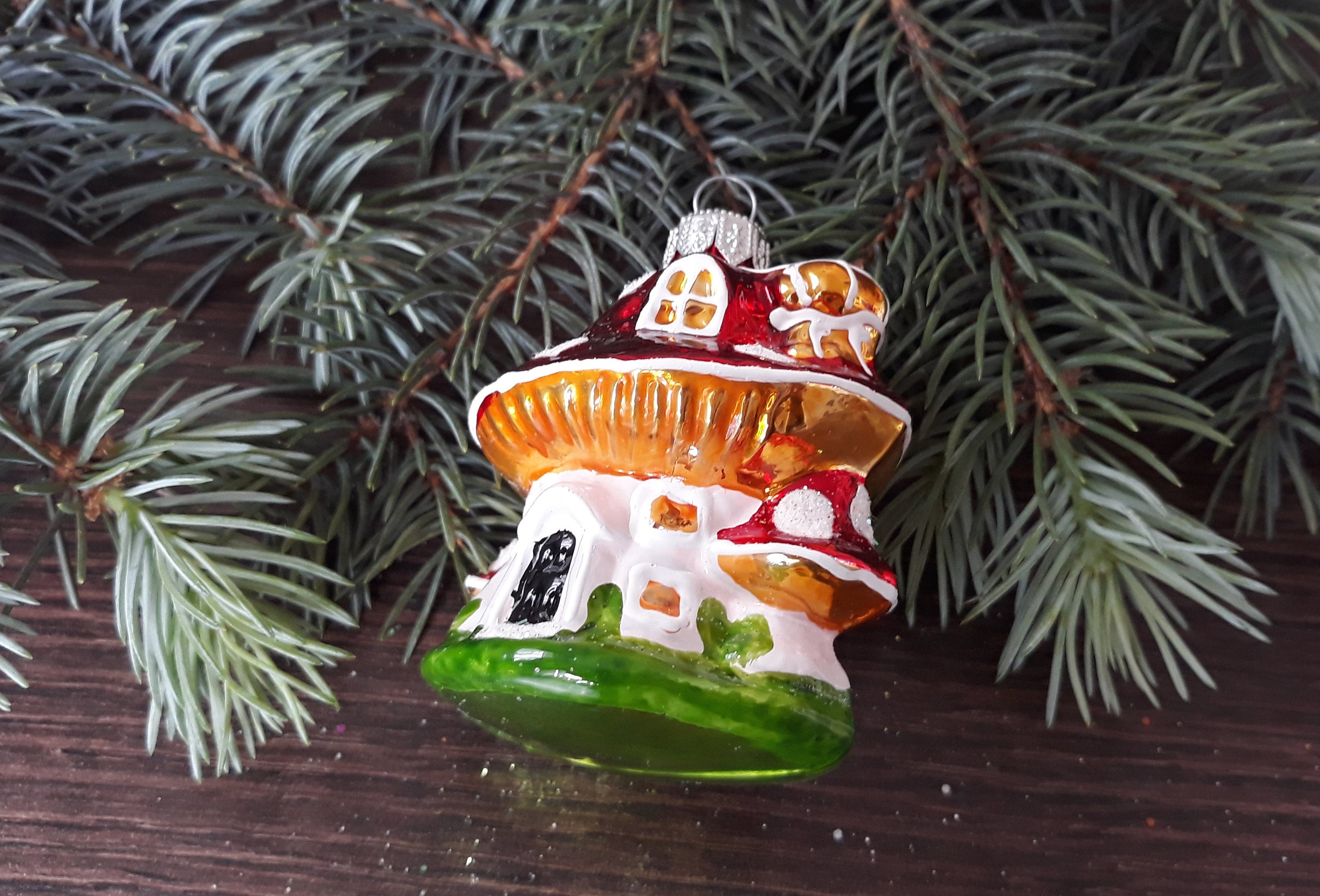 小屋のクリスマスガラスオーナメント、吹きガラスのクリスマス、手作り