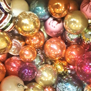 100 Assorted glass christmas tree ball ornaments,assortment xmas antique balls,vintage décor,midcentury ornament,winter holidays decorations