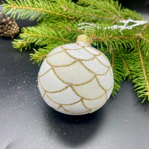 White Hand-painted christmas glass ornaments,custom ornaments,Hand painted Christmas tree glass ornament, Christmas decoration 2024