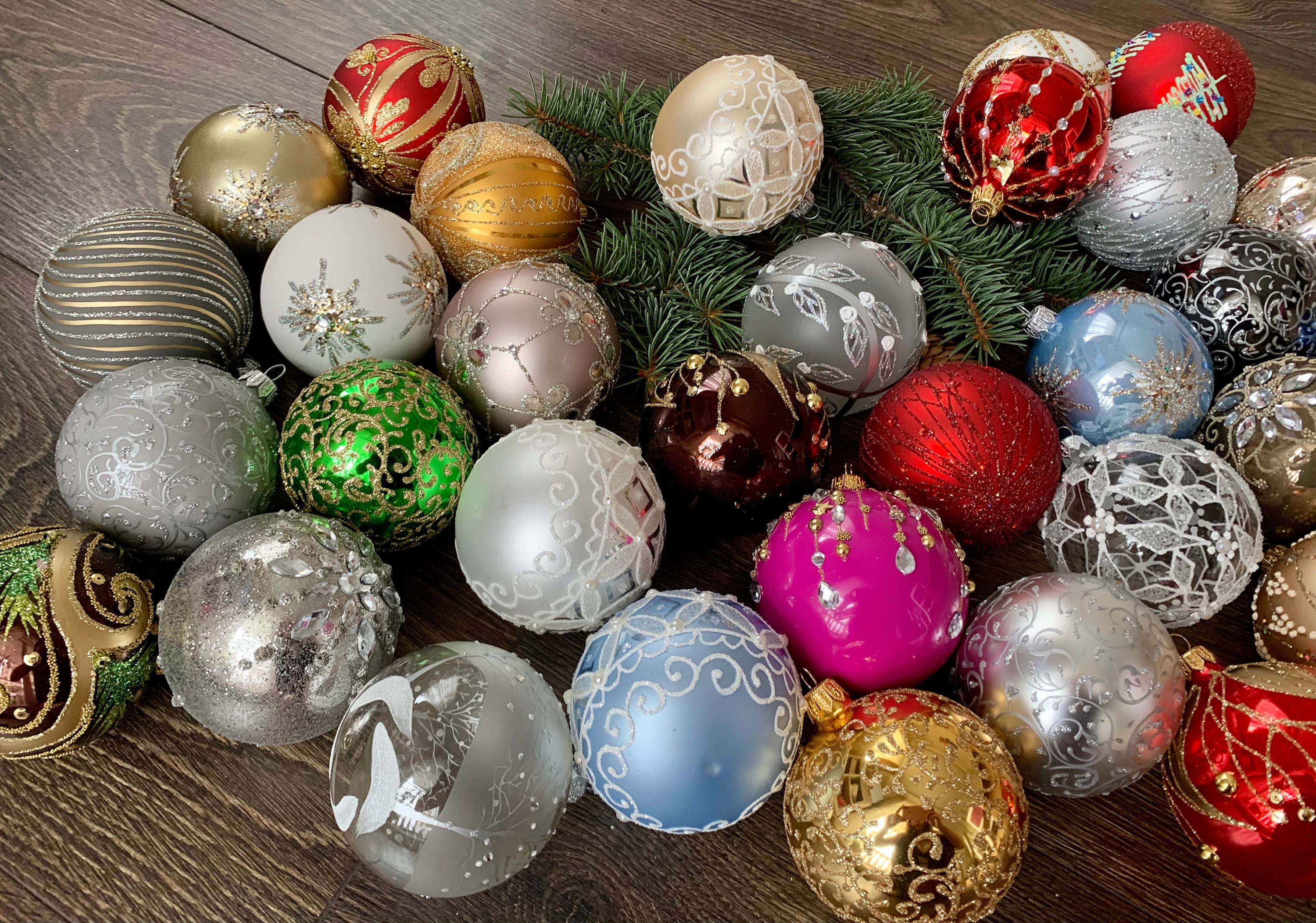 10種類のガラス製クリスマスボール飾り、詰め合わせ手描きクリスマス