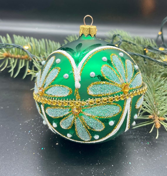 big green christmas ornaments