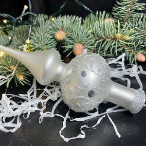 White christmas tree topper for christmas tree holiday decoration  Xmas spire ornaments, Xmas 2025, Gifts ideas, Winter decor, Holiday decor