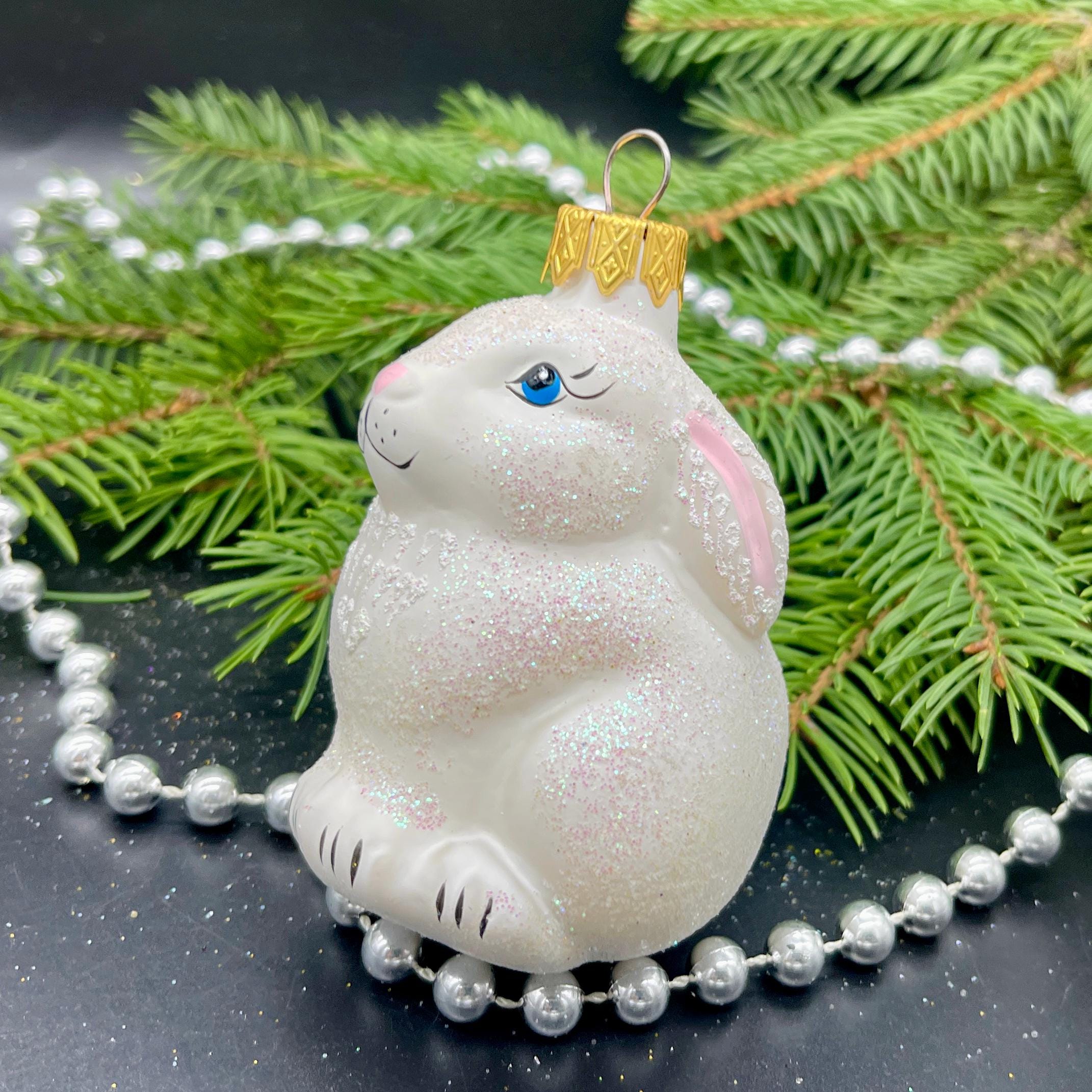 うさぎのクリスマスガラスオーナメント、吹きガラスのクリスマス