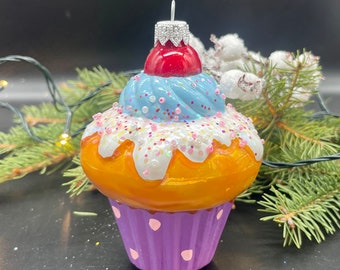 おいしいカップケーキのクリスマスガラスオーナメント、クリスマス吹き